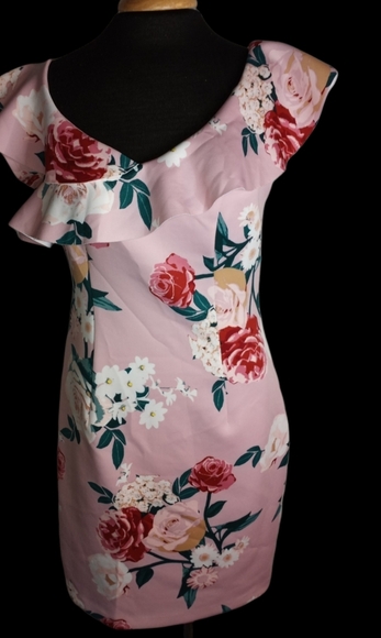 Guess womans convertible off the shoulder to one shoulder floral ruffle dress - Picture 3 of 16